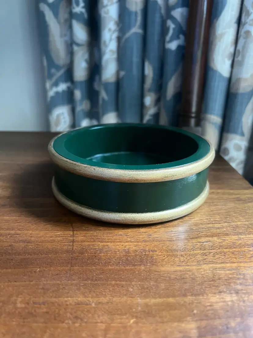 🧺 Vintage Wood Green & Gold Wine Coaster