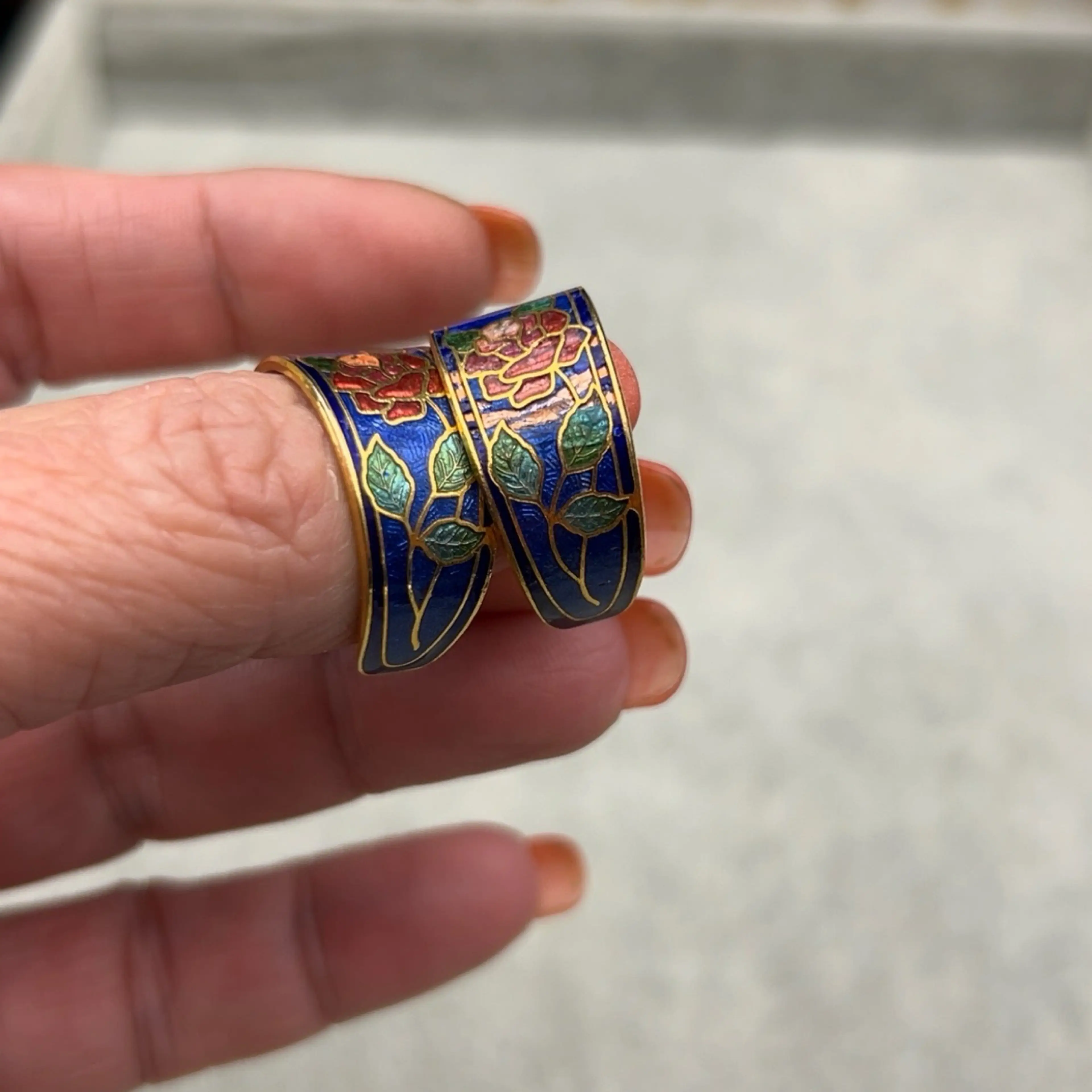Image 2 of 4