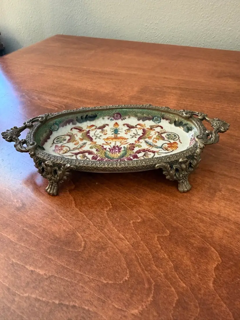 ☀️ 8” W x 3-1/2” W Vintage Hand Painted Porcelain Trinket Dish
