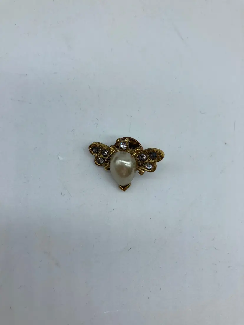 1928 Brand Gold Tone Faux Pearl, Clear Rhinestone Bug Fly Lapel Scatter Pin M520