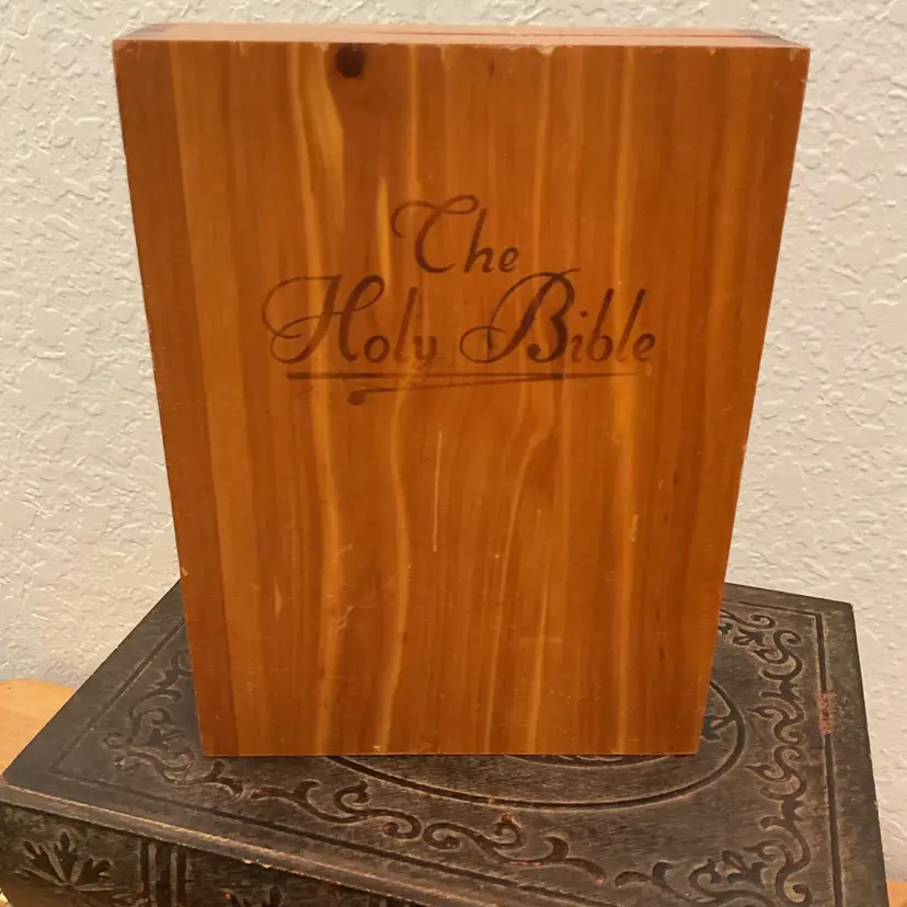 🪾Vintage Cedar Wood Keepsake Box