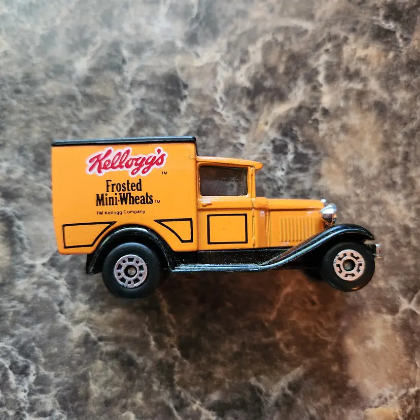 Kelloggs matchbox truck vintage (1979) 3"x 1 1/2"