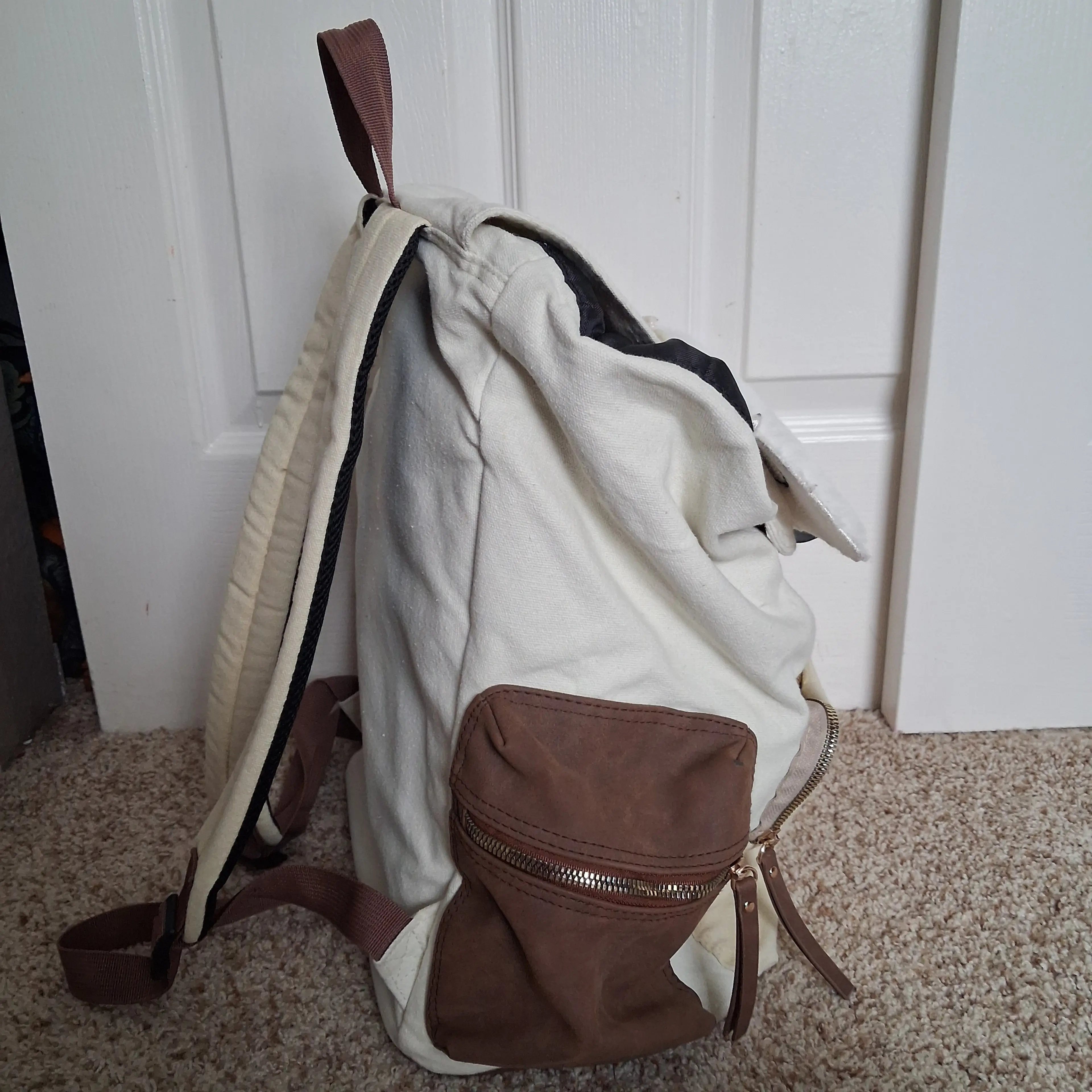 Image 4 of 8
