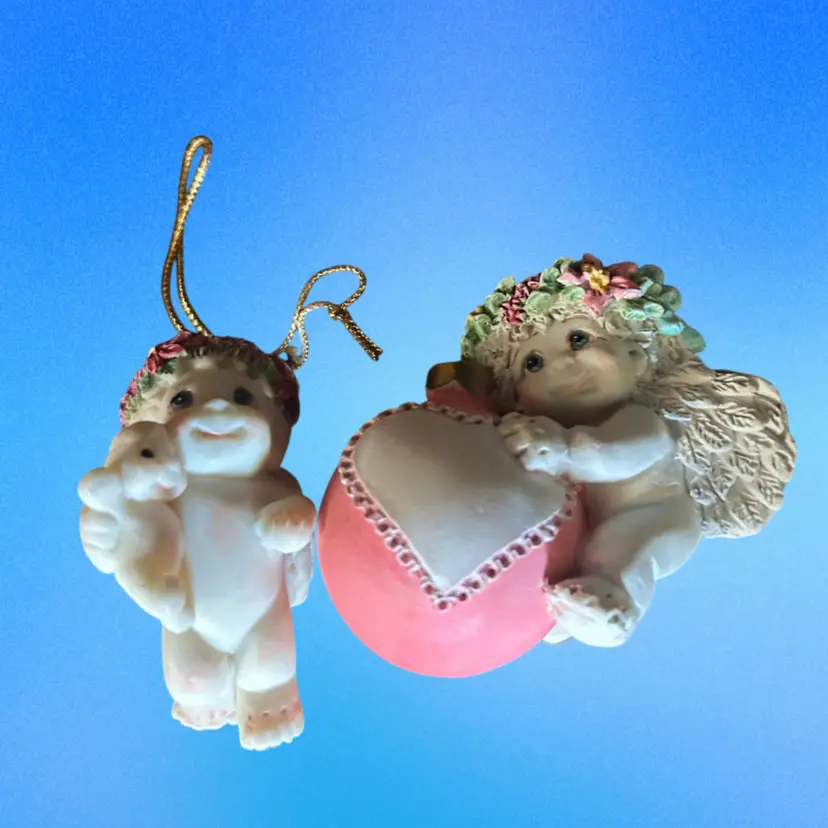 Lot Of 2 Ornaments