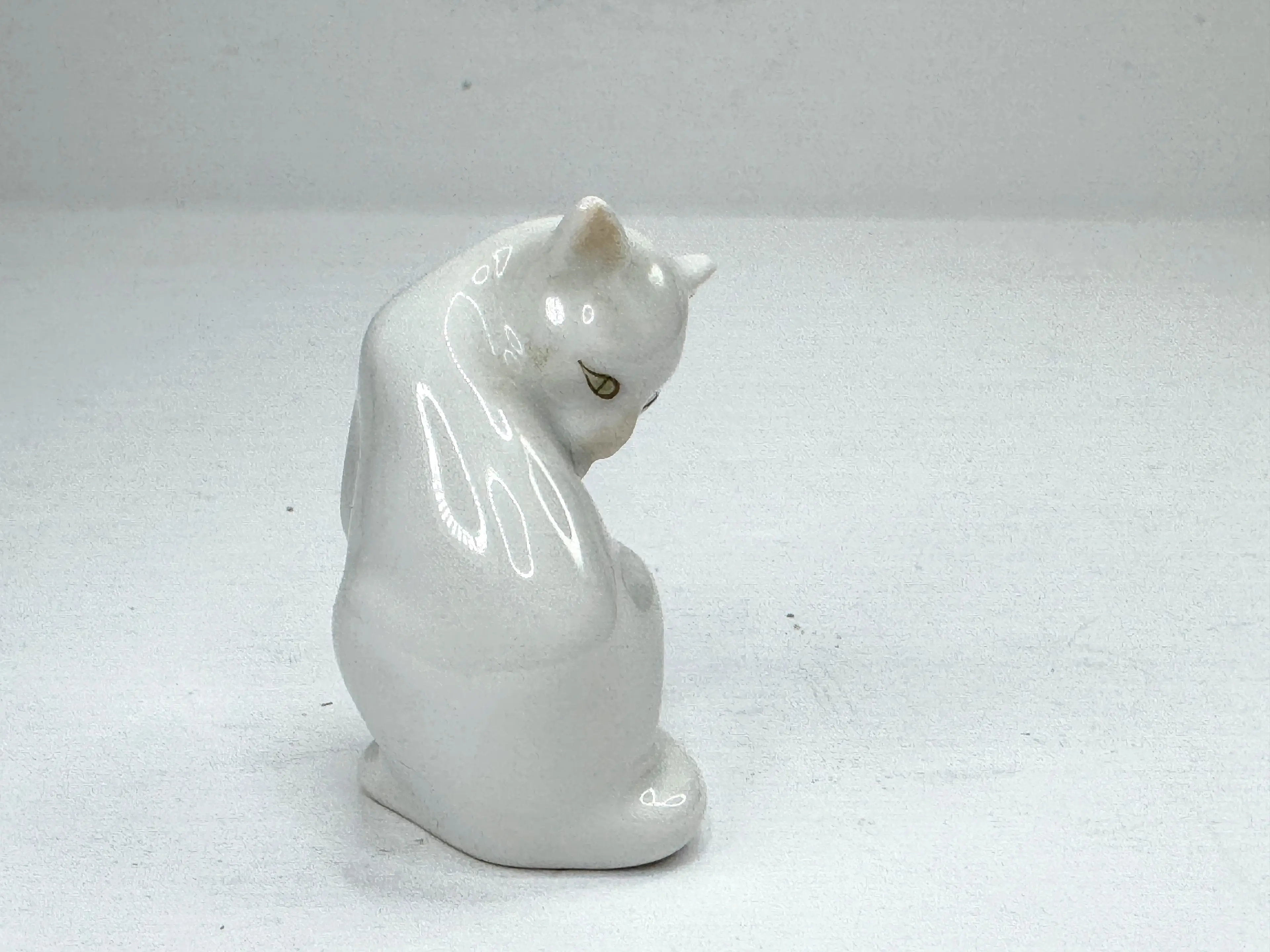 Image 4 of 6