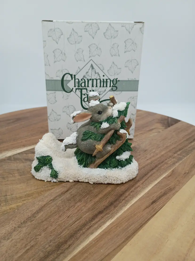 "Who Put That Tree There?" Charming Tails by Fitz & Floyd #87/621 - New Open Box