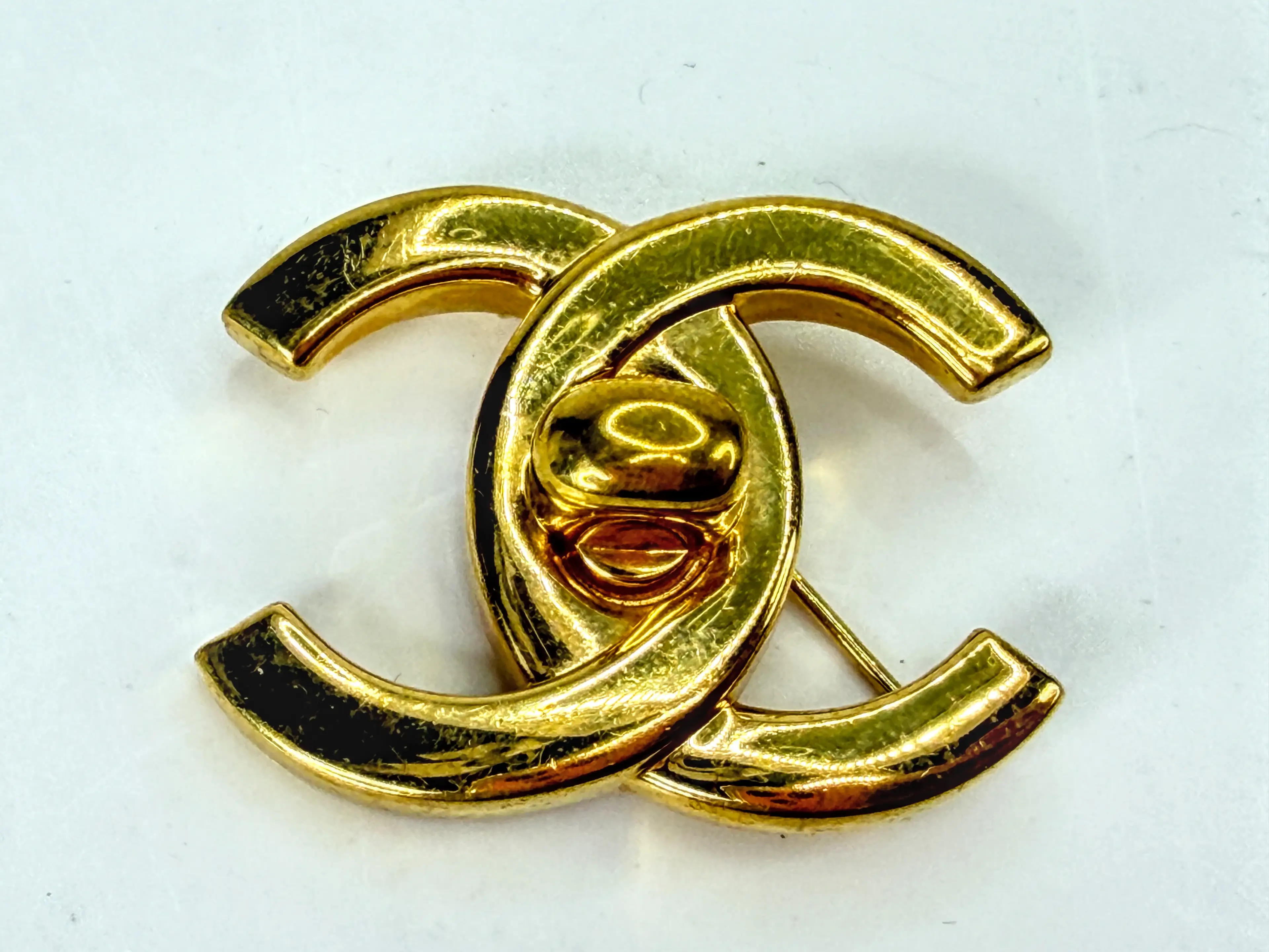 Image 2 of 6