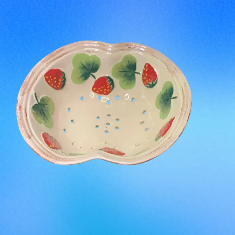 06. STRAINER/COLANDER Vintage Berry Bowl Fruit Design Hand-painted Pinched Rim 7”  With Under PlateWide