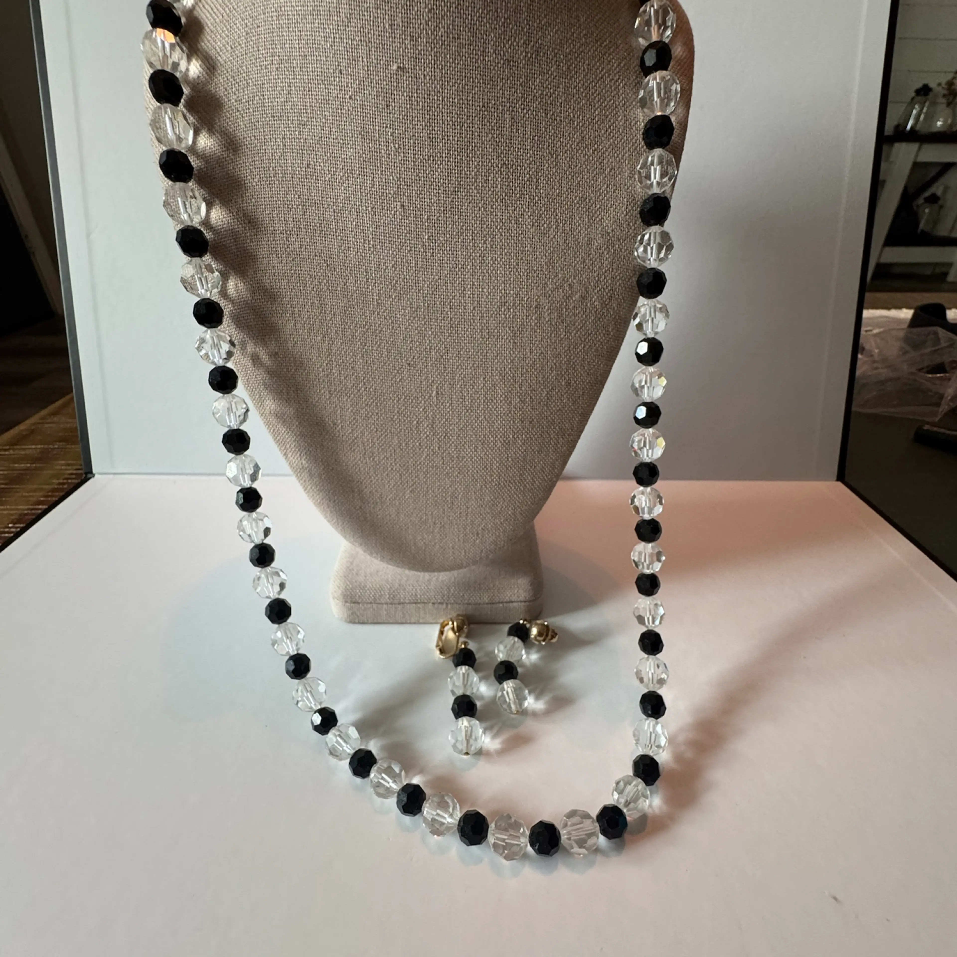 Image 2 of 11