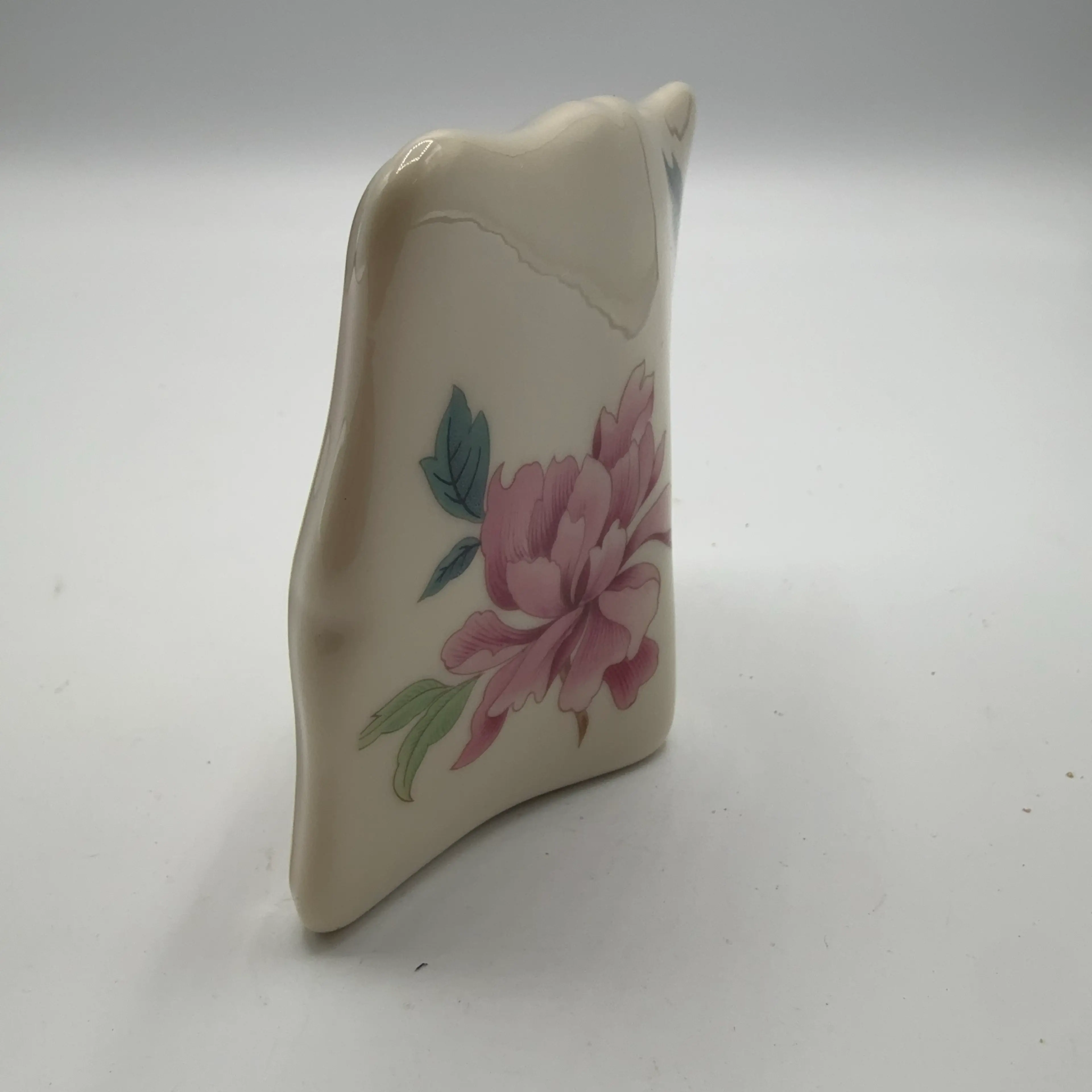Image 2 of 8