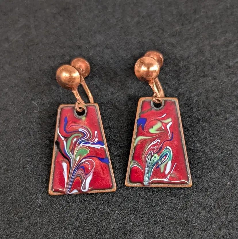 Vintage Red Marbled Enamel On Copper Dangle Earrings 1" Trapezoid Signed DMT