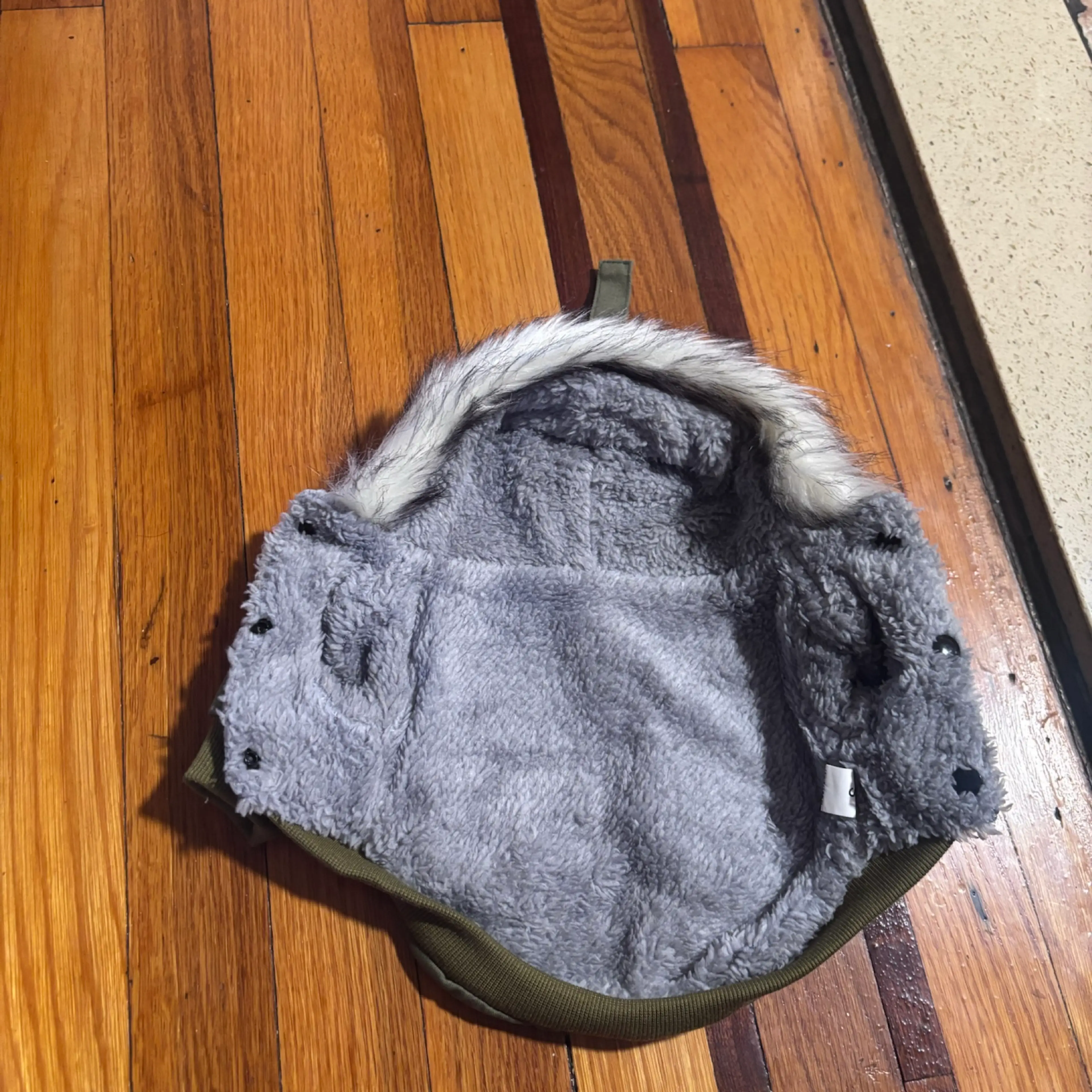 Image 4 of 5