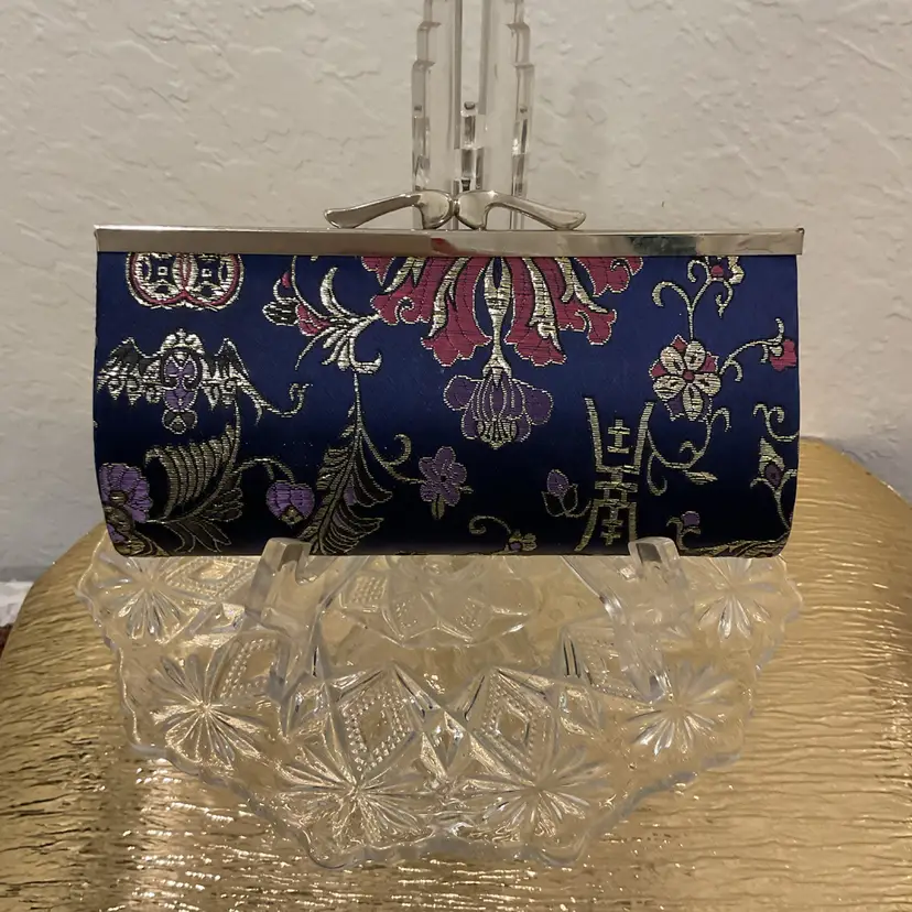 🍾Blue Silk Brocade Kiss-lock Clutch