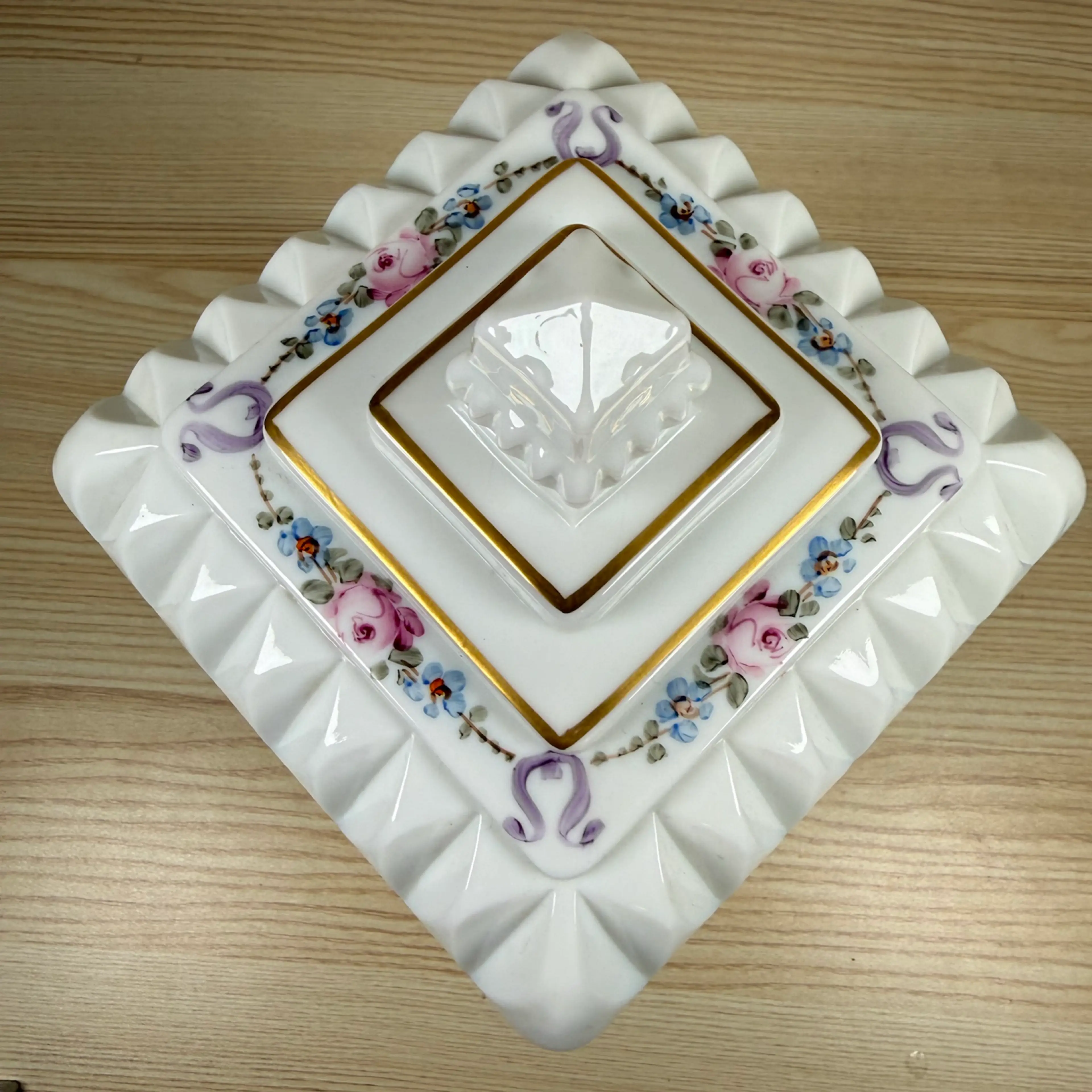 Image 3 of 4
