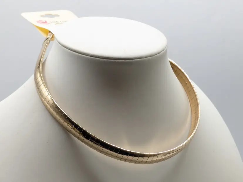 And Lovely Gold Tone Flexible Choker Necklace NWT