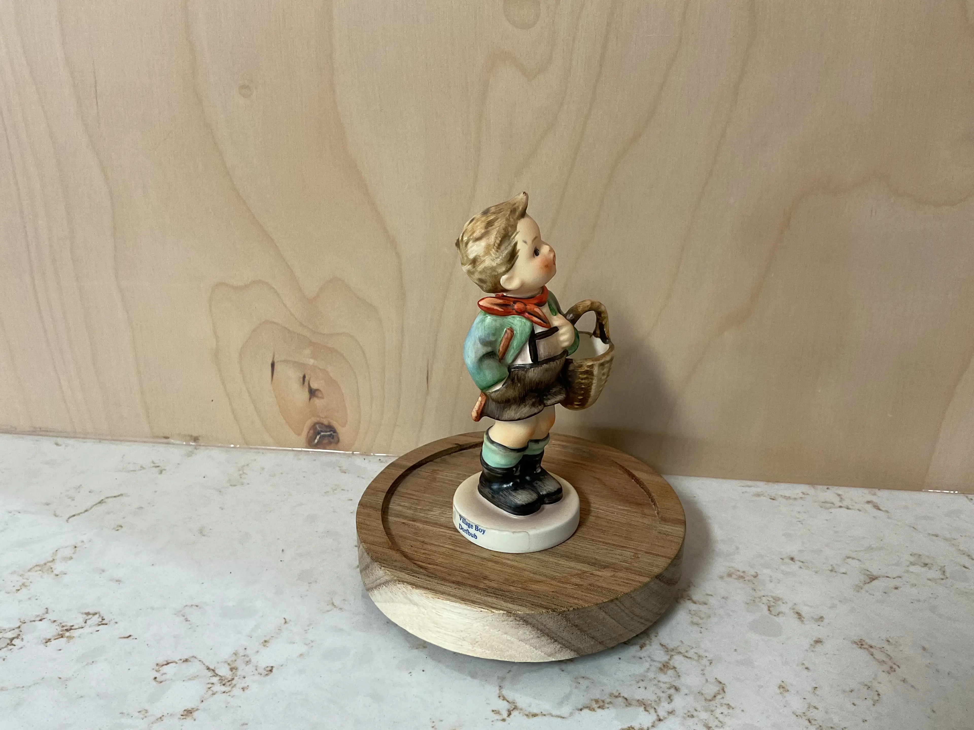 Image 2 of 12