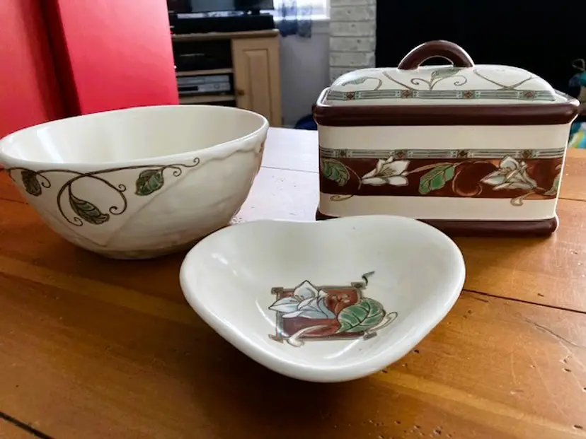 3 Pc Set Pfaltzgraff Mission Flower Kitchen Keeper Basket Bowl Heart Bowl