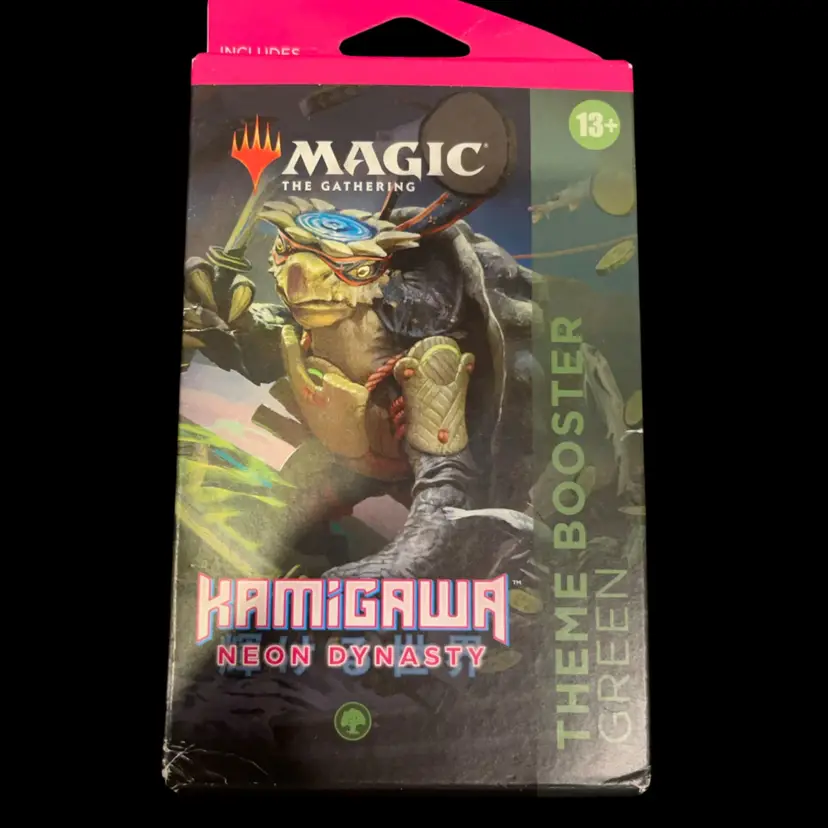 MTG - Kamigawa Neon Dynasty Theme Booster Green Box - 35 Cards Sealed