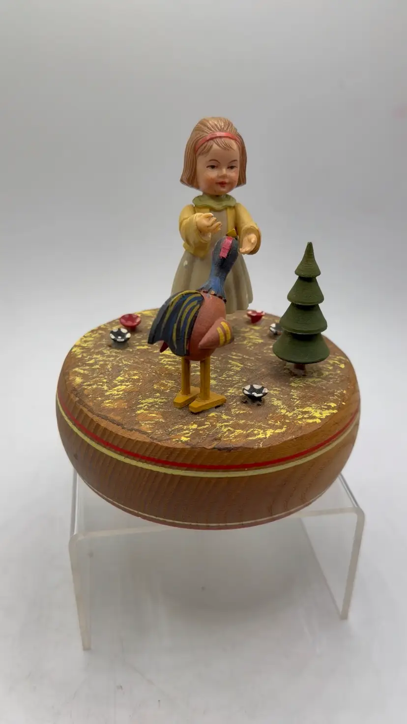 Vintage ANRI Wood Music Box Girl Feeding Rooster Thorens Swiss Movement Italy