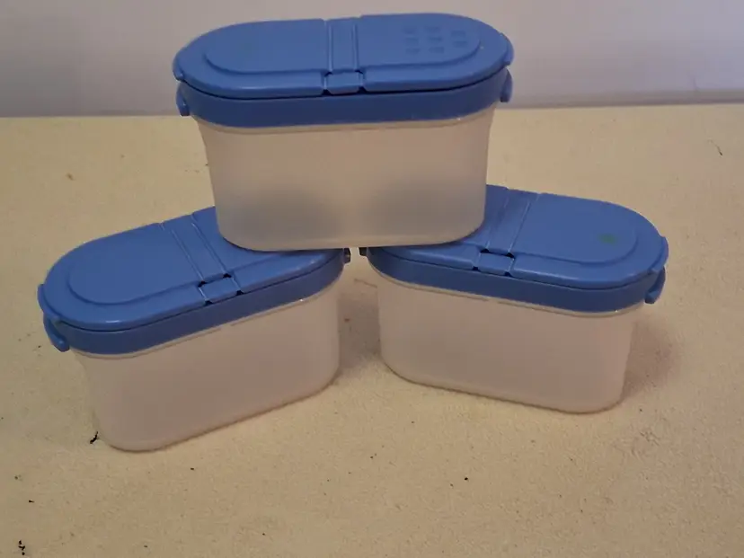 3 Vintage Tupperware Modular Mates Spice Container 1843 w Blue Lid