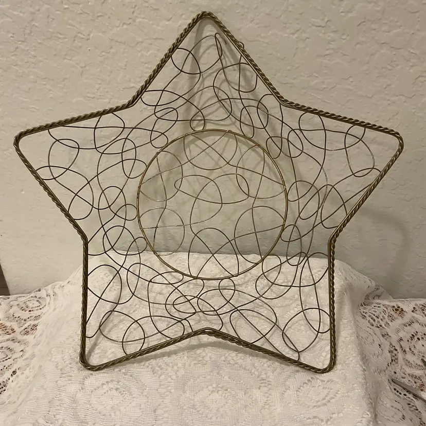 🎄Gold-tone Large Metal Wire Star Basket