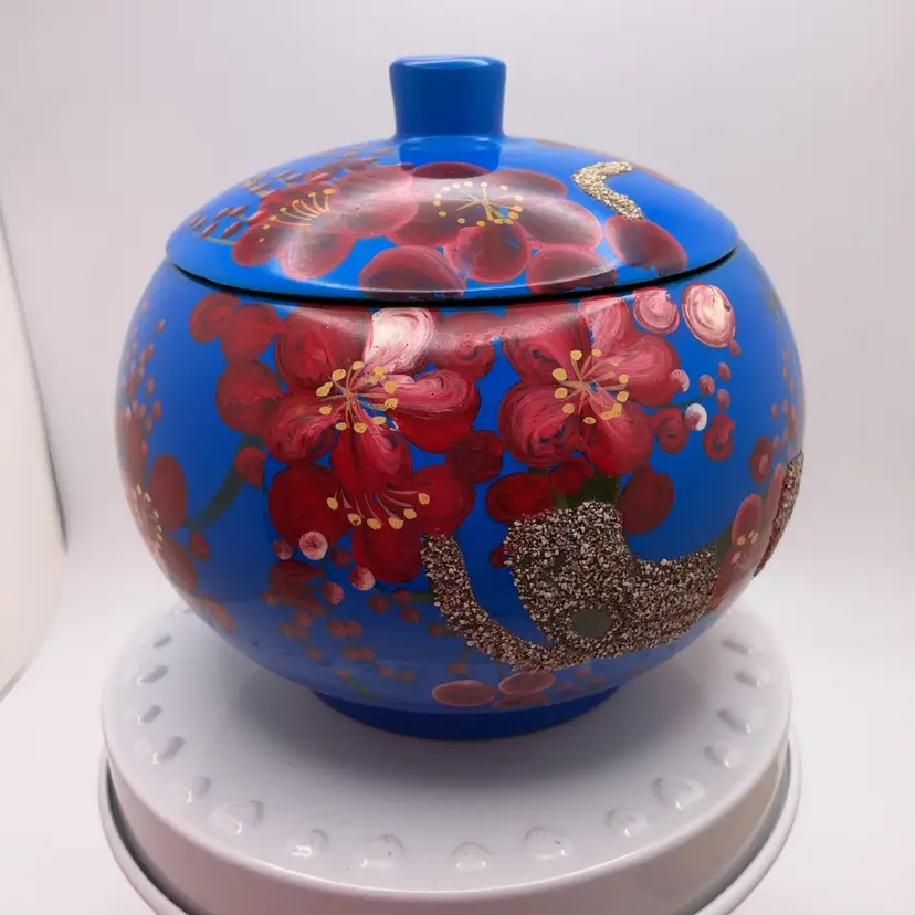 POW2 Lacquer Trinket Box marked Taseco 3.5"