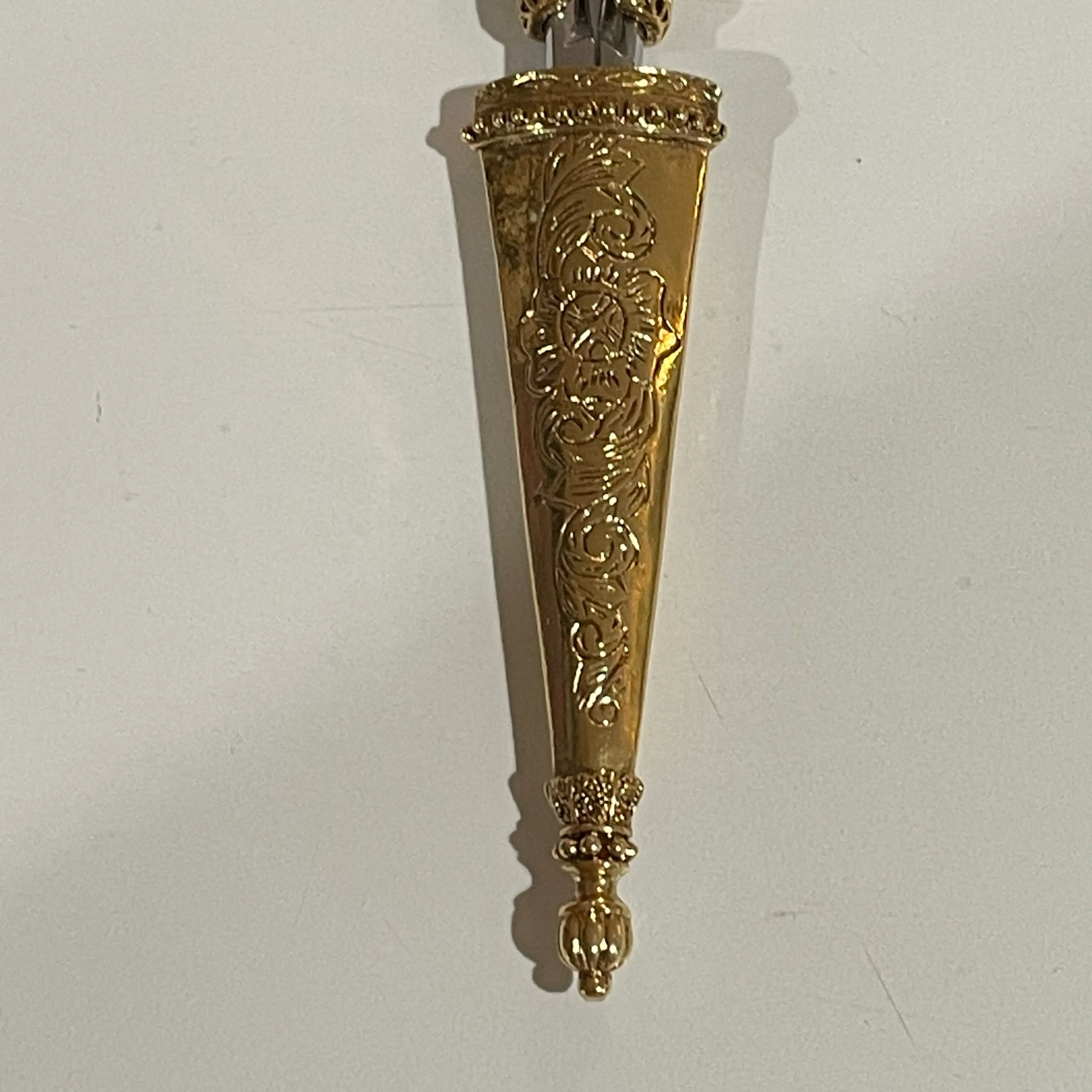 Image 4 of 10