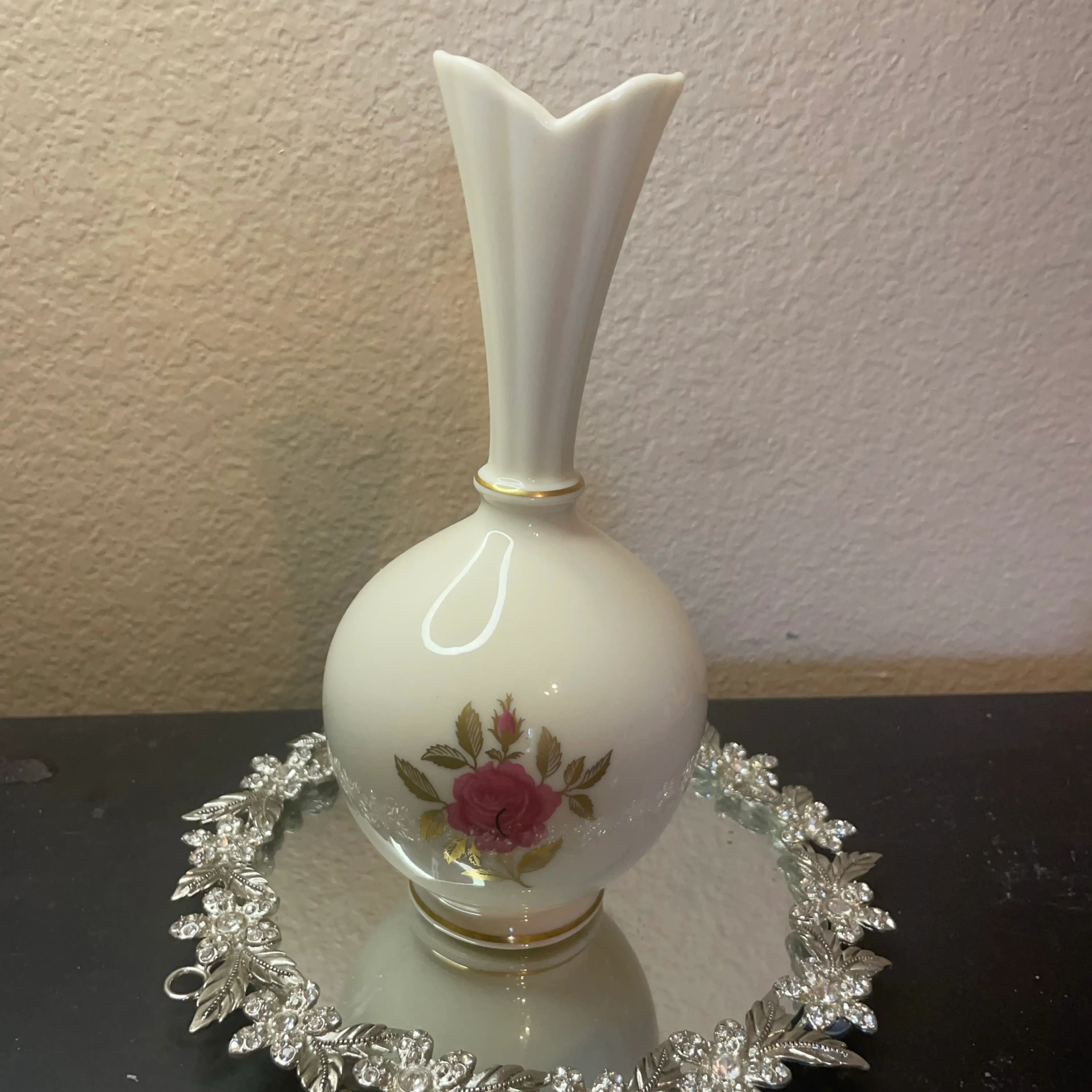 Image 2 of 7
