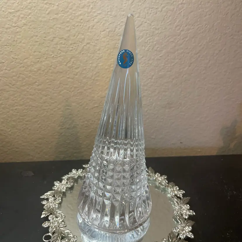 Stunning Waterford Crystal 8.5” Christmas Tree Sculpture