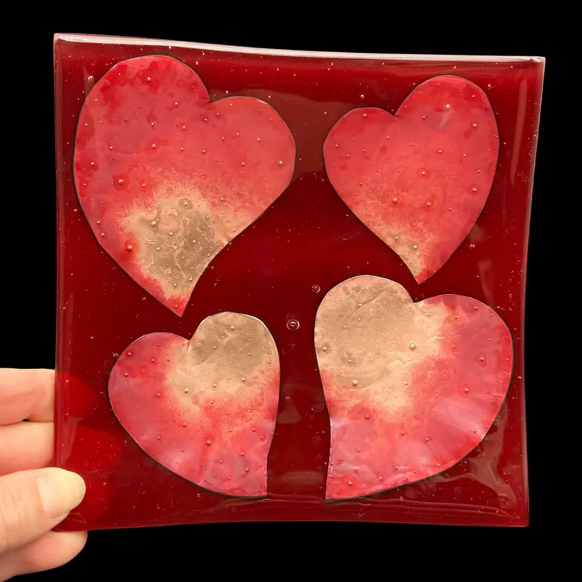 06b - VTG Andrew Galvin - Medium Fused Glass Red Hearts Footed Trinket Dish 6.25”