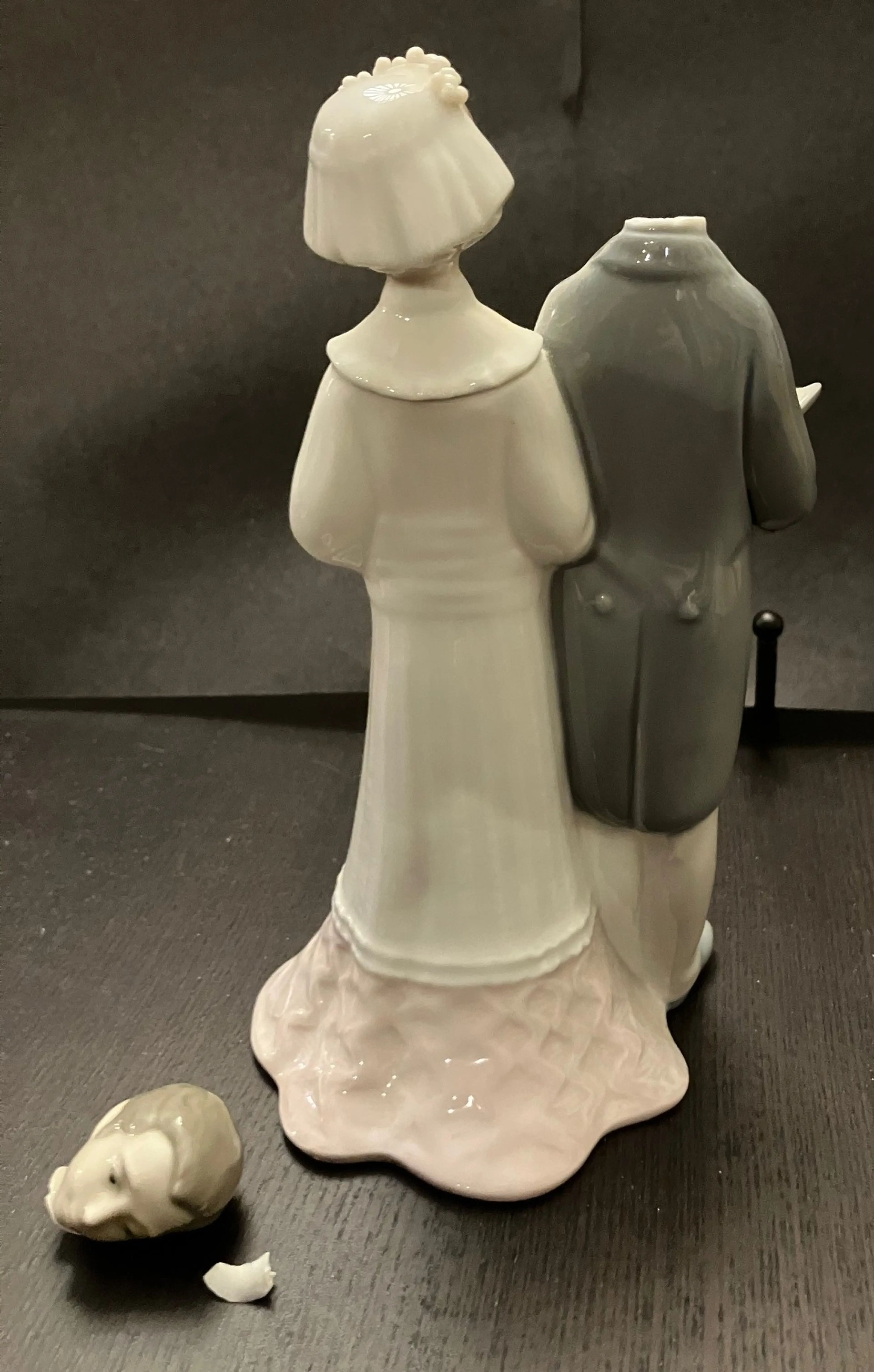 Image 4 of 12