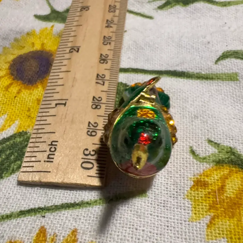 314. Enamel & Jeweled Trinket Box Tiny Hummingbird