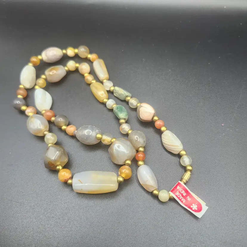 #01 Vintage Agate Beggars Bead Necklace made in 1970's
