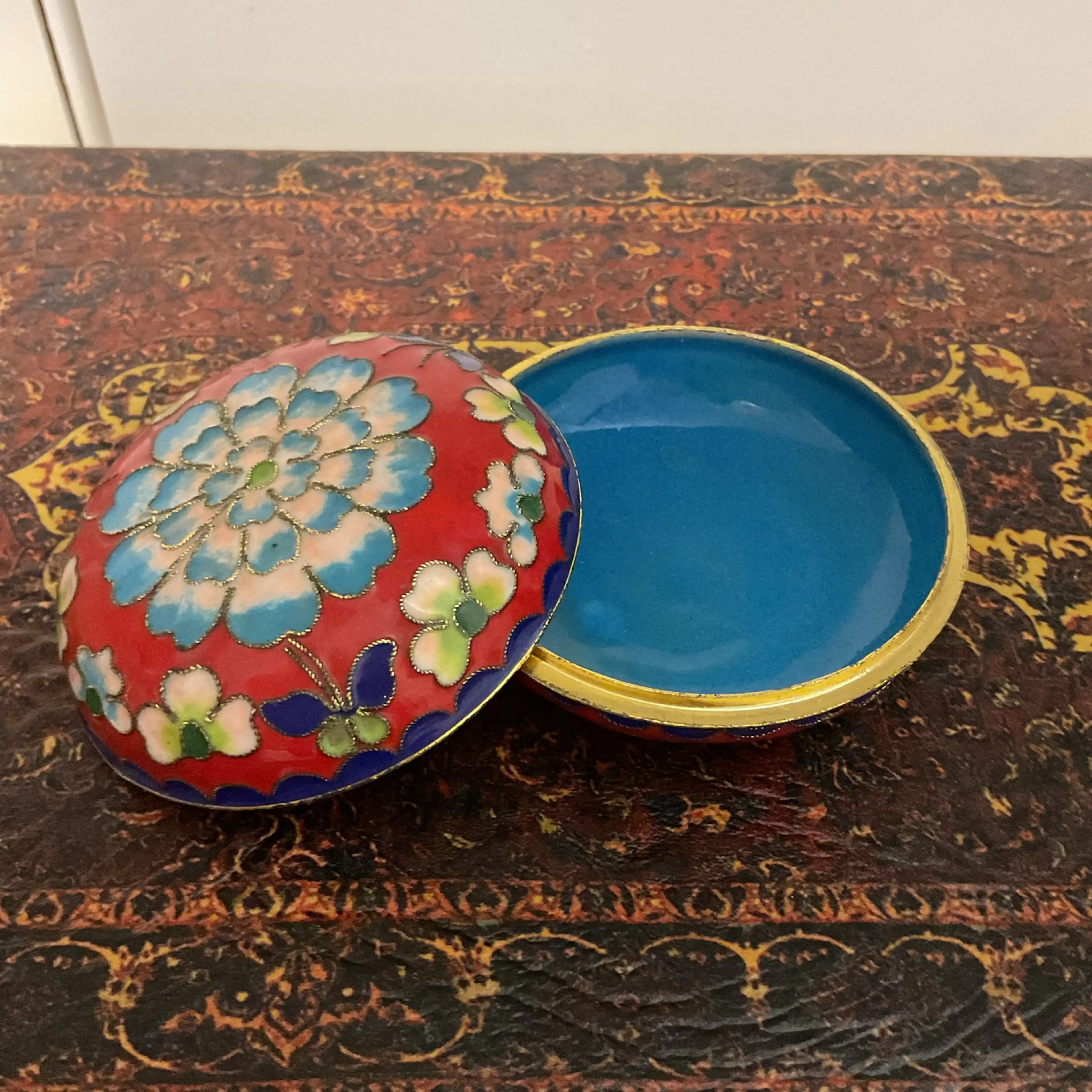 Image 2 of 3