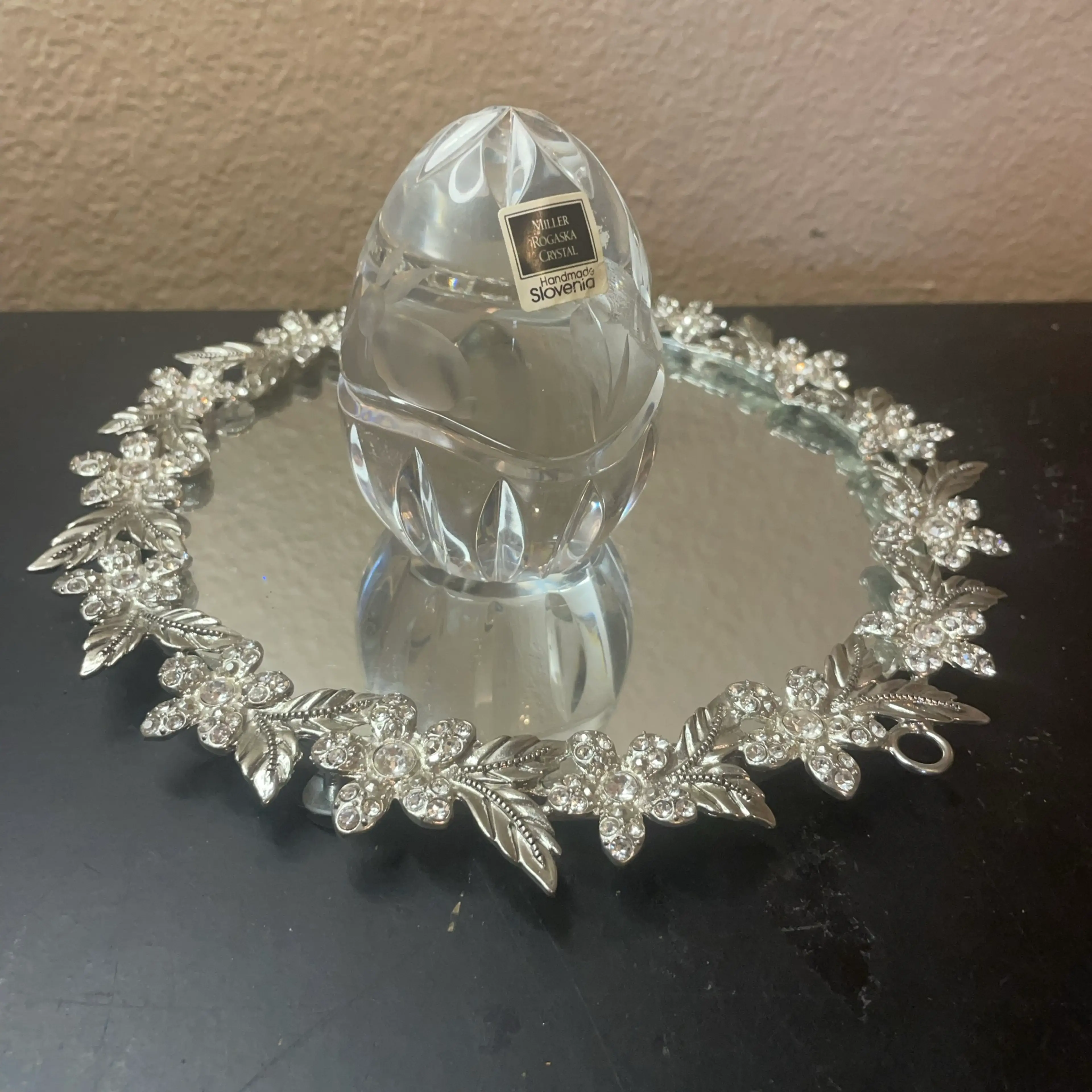 Image 2 of 7