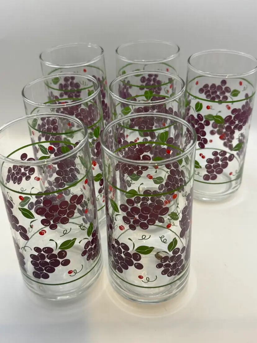 Set Of 7 Vintage 14 oz Crisa drinking glasses; Grapevine Pattern 14oz