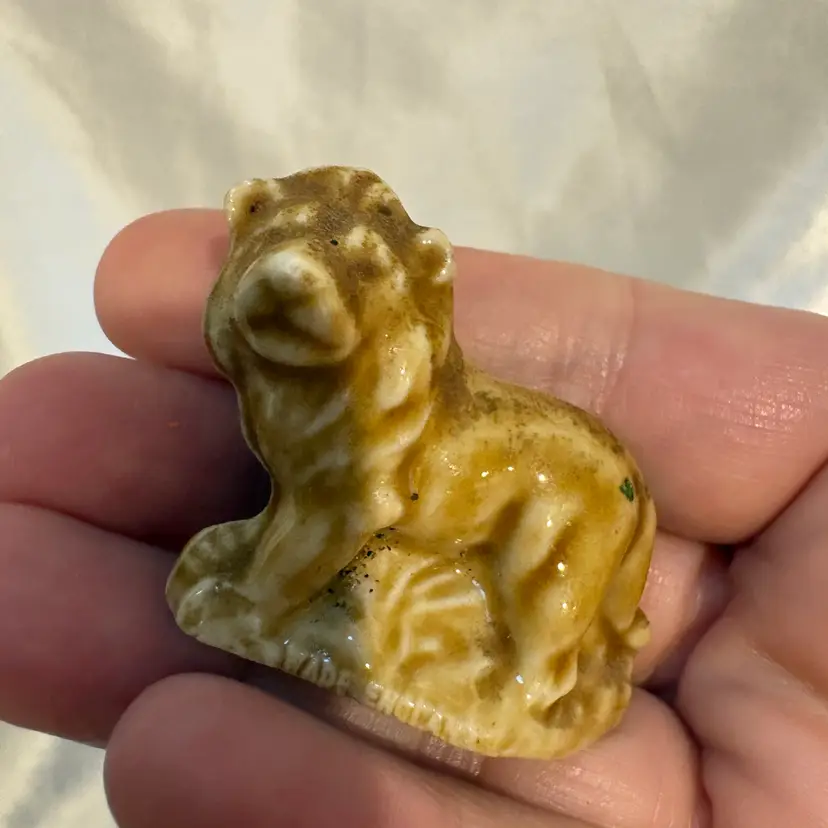 Lion Wade Whimsey Figurine