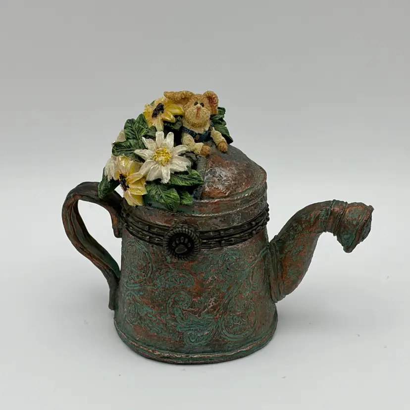 Boyds Trinket Box, “Tillie’s Watering Can w/Sunny McNibble”, 2E/2023, Dated 2005