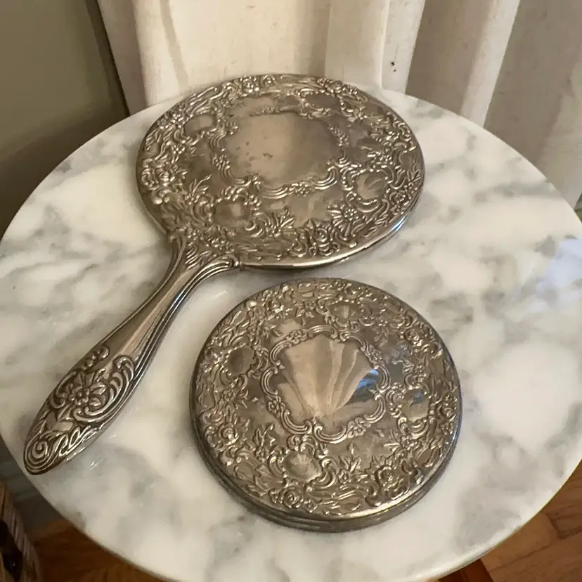 🔔 Vintage Silverplate Mirror Set