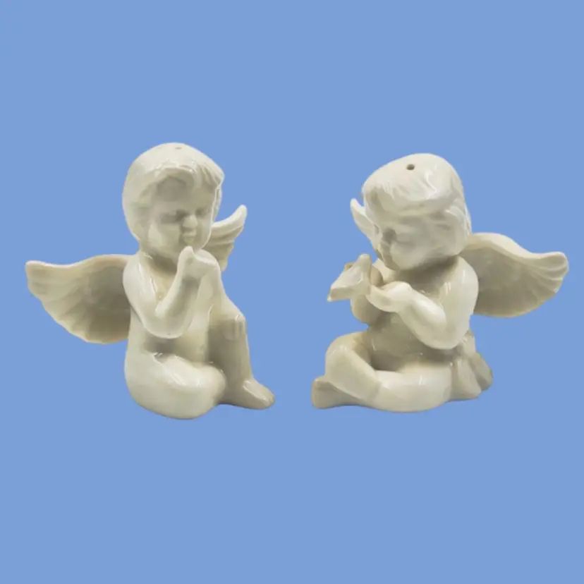 #134- Cherub Angel Salt & Pepper Set 1 sitting w/ Bird 1 kneeling Blowing Kiss
