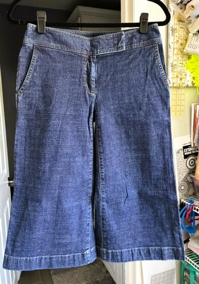 INC Denim Cropped Jeans Size 2 Inseam 19"