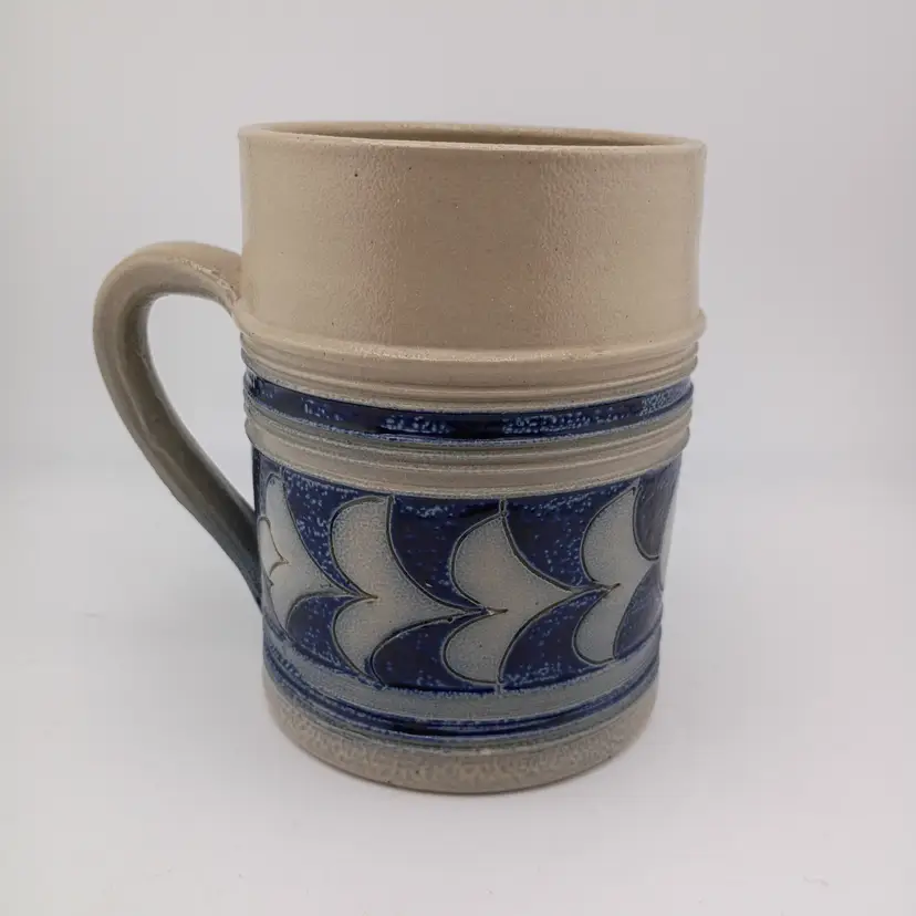 Williamsburg Pottery salt glaze mug/stein