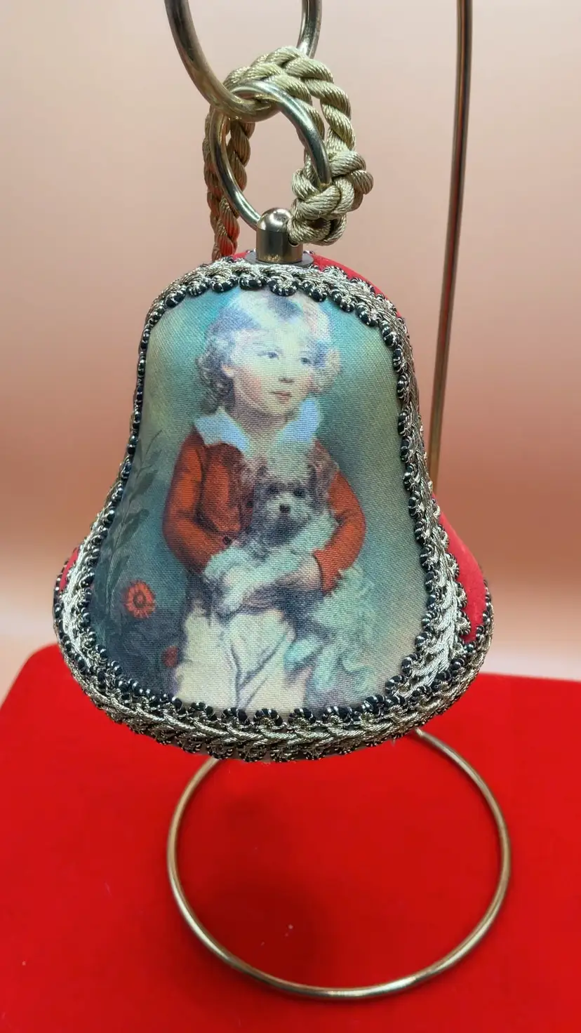 🎄 1977 Reuge Collector’s Mother’s Day Musical Bell