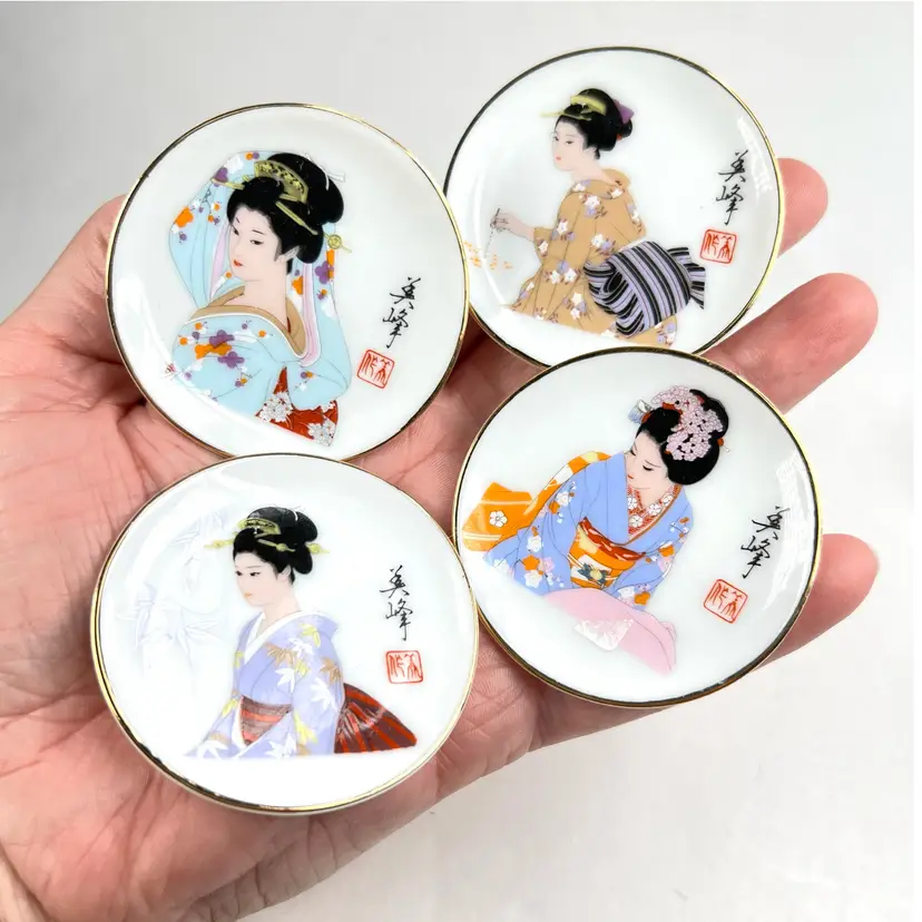Set of 4 Miniature Japanese Geisha Ladies 2” Plates. Porcelain with Gold-trim.