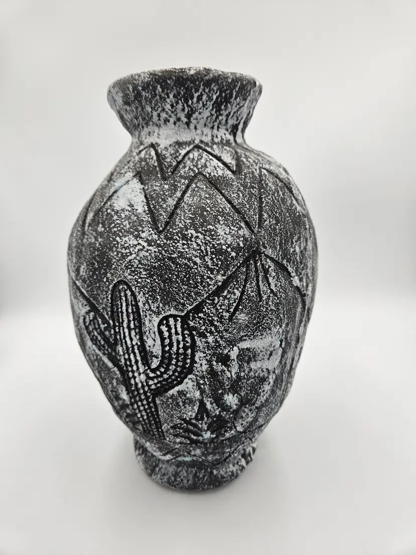#D37 Old Mexico Style Black Pottery 10 inch Vase