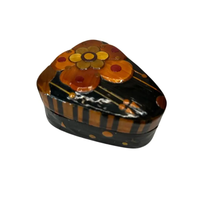 Vintage Chinese Wooden Paper Mache Marquetry Lacquered Trinket Bo’s With Straw Florals 1x1 3/4x2