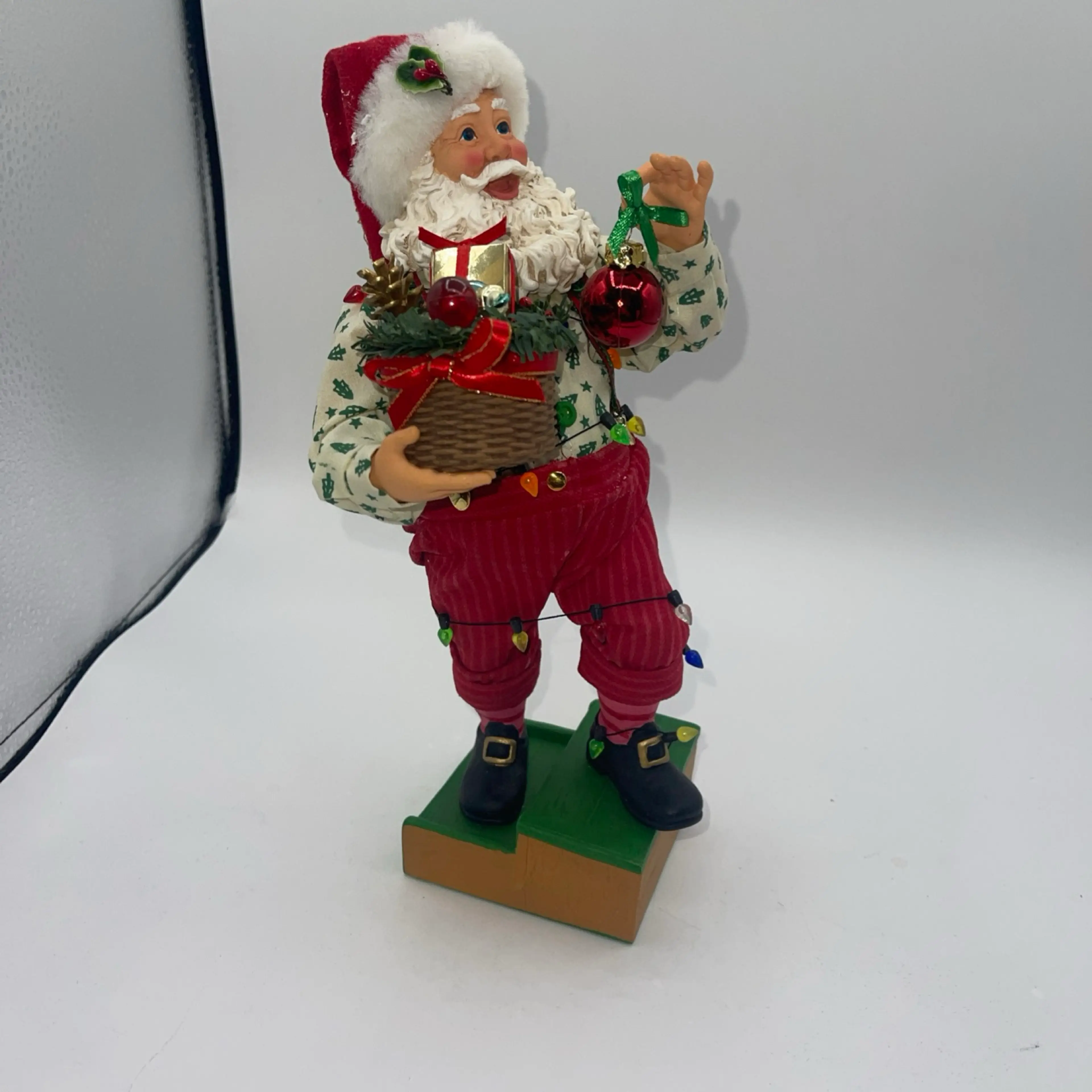 Image 2 of 8