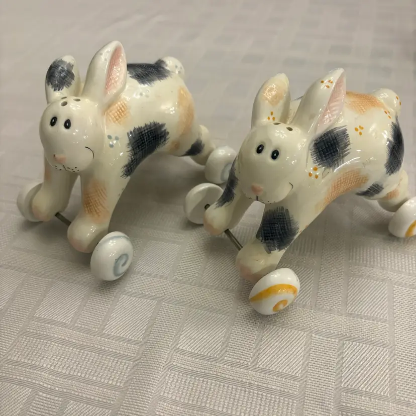 Vintage Bunny Rabbits on Wheels Salt & Pepper Shakers Pull Toy Ceramic Spotted