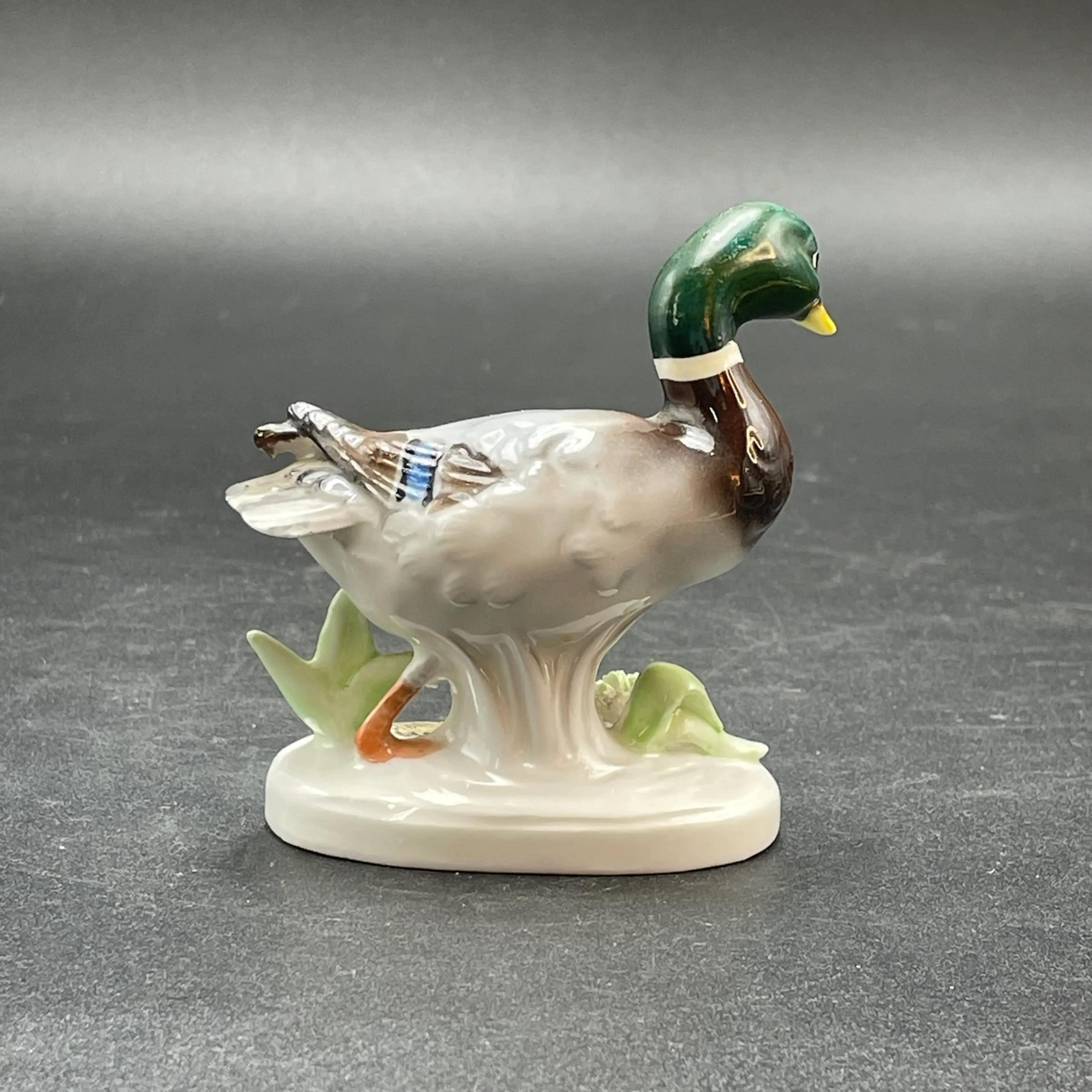 Image 4 of 12
