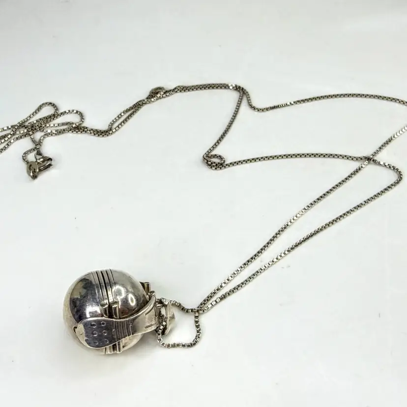 Vintage Mexico 925 Sterling Silver Expanding Photo Ball Locket Necklace JR2023